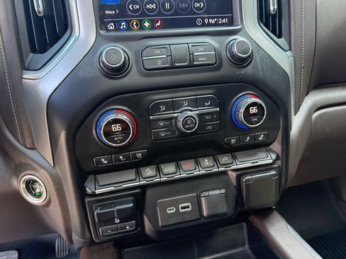Used 2020 Chevrolet Silverado 2500 LTZ w/ LTZ Convenience Package AWD/4WD image 16