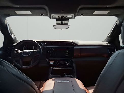 Certified 2025 GMC Sierra 2500 Denali Ultimate image 23