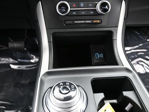 Used 2024 Ford Edge SE AWD/4WD image 11