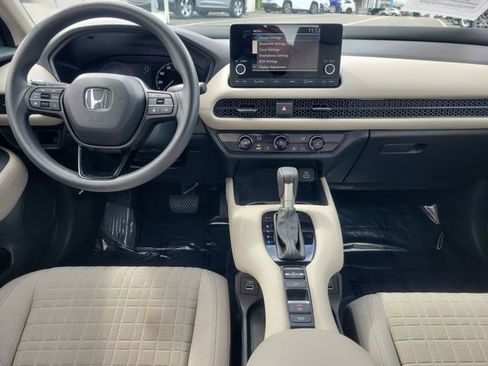 Certified 2023 Honda HR-V LX image 9