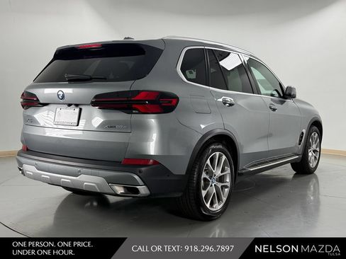 Used 2025 BMW X5 xDrive50e AWD/4WD image 6
