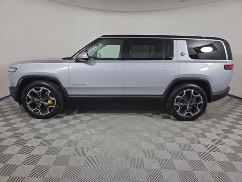 Used 2024 Rivian R1S Adventure AWD/4WD image 2