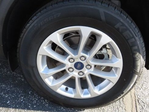 Certified 2021 Ford Escape SE image 27