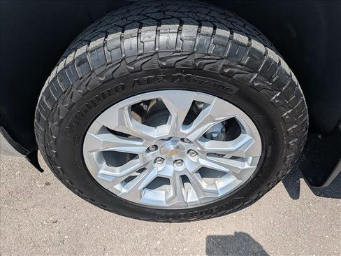 Used 2023 Chevrolet Silverado 1500 LTZ AWD/4WD image 9