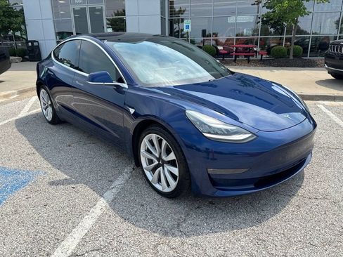 Used 2019 Tesla Model 3 AWD/4WD image 2