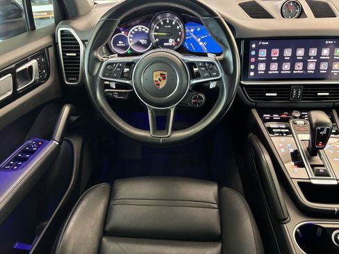 Used 2022 Porsche Cayenne Platinum Edition AWD/4WD image 14