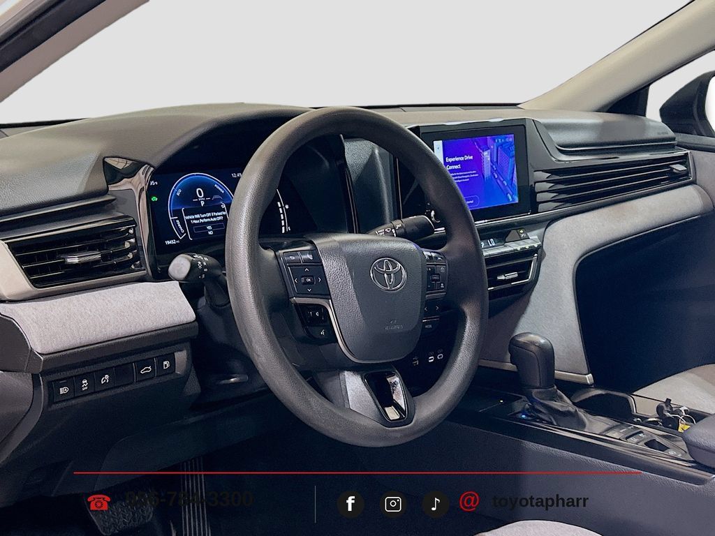 Used 2025 Toyota Camry LE w/ Convenience Package FWD image 8