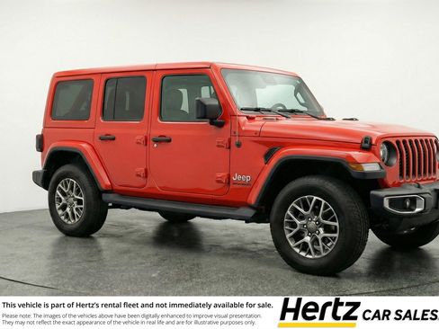 Used 2025 Jeep Wrangler Sahara image 1