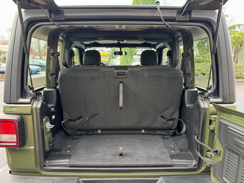 Used 2021 Jeep Wrangler Sport image 19