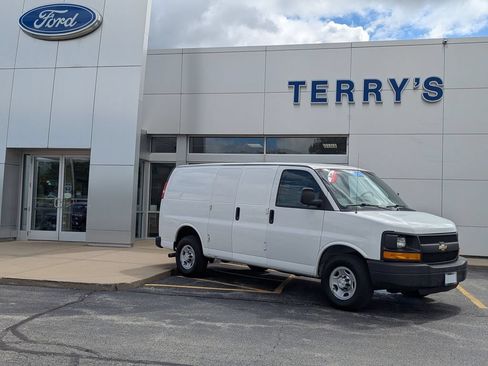 Used 2014 Chevrolet Express 2500 RWD image 1