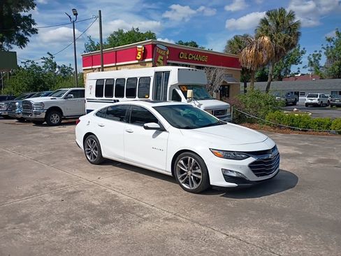 Used 2019 Chevrolet Malibu Premier w/ Sun and Wheel Package image 28