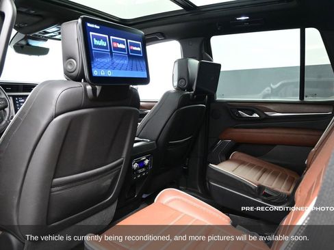 Used 2023 GMC Yukon Denali Ultimate image 7