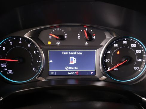 Used 2024 Chevrolet Equinox Premier AWD/4WD image 4