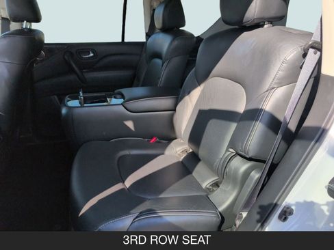 Used 2024 INFINITI QX80 Luxe image 15