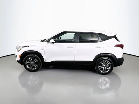 Used 2021 Kia Seltos LX image 8