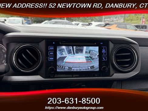 Used 2017 Toyota Tacoma TRD Sport w/ Tow Package (A/T) AWD/4WD image 24
