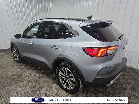 Used 2022 Ford Escape SEL w/ Technology Package image 9