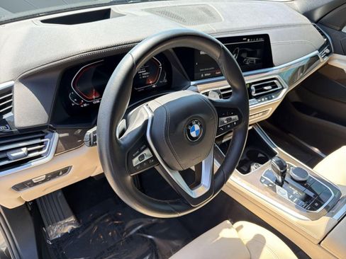 Used 2022 BMW X5 sDrive40i w/ Premium Package RWD image 4