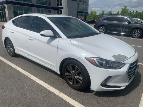 Used 2017 Hyundai Elantra Value Edition w/ Cargo Package FWD image 2