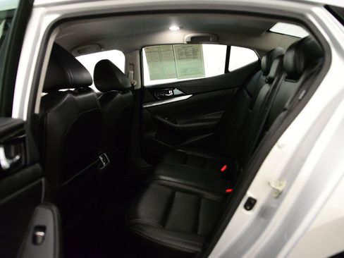 Used 2020 Nissan Maxima 3.5 SV w/ Floor Mat Group image 13