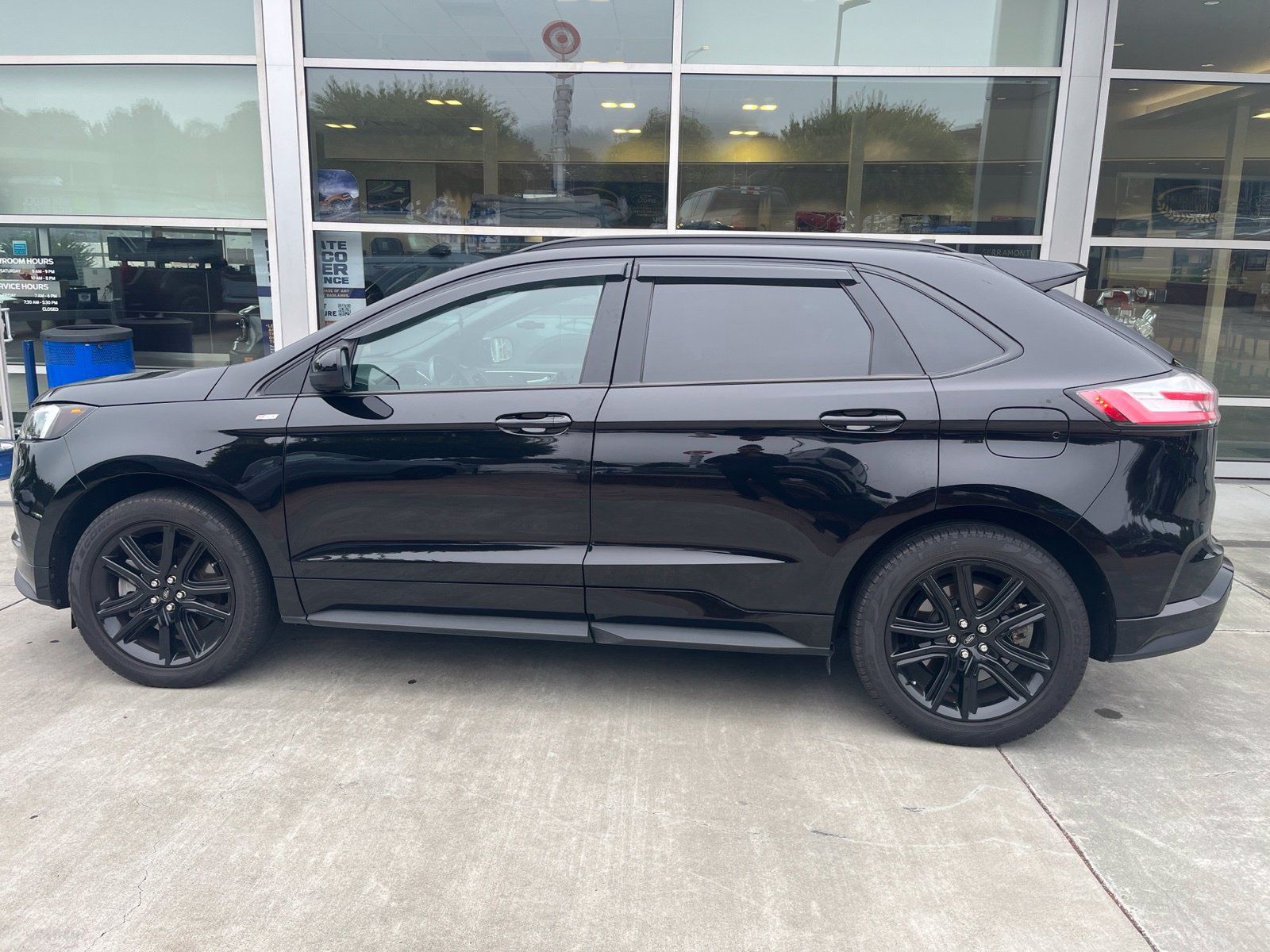 Used 2023 Ford Edge ST-Line AWD/4WD image 10
