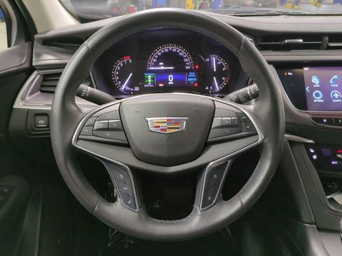Used 2017 Cadillac XT5 Premium Luxury image 16