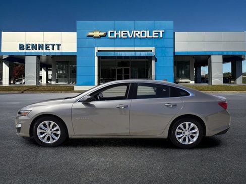 Used 2024 Chevrolet Malibu LT FWD image 3