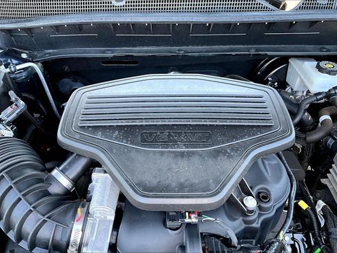 Used 2021 Chevrolet Blazer LT FWD image 30
