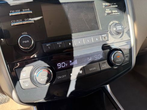 Used 2013 Nissan Altima 3.5 SV image 33