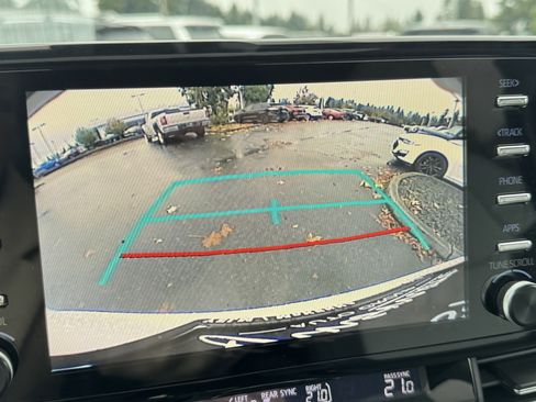 Used 2021 Toyota Sienna XSE image 28