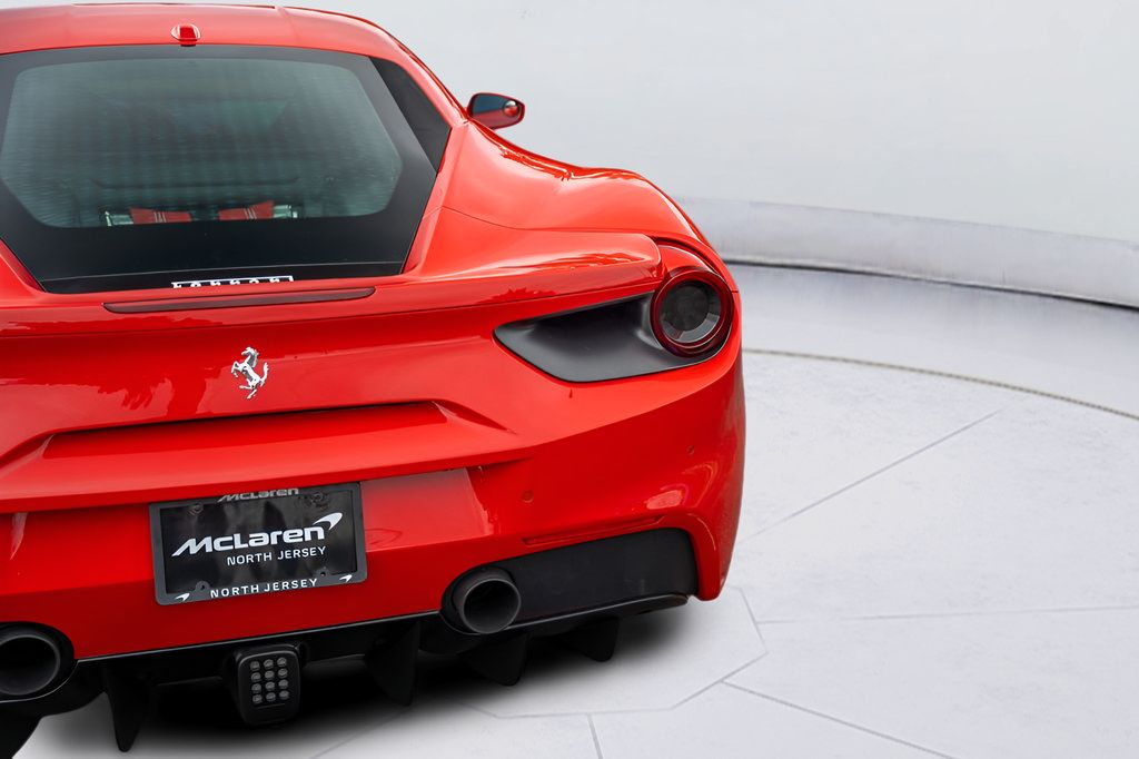Used 2016 Ferrari 488 GTB RWD image 15