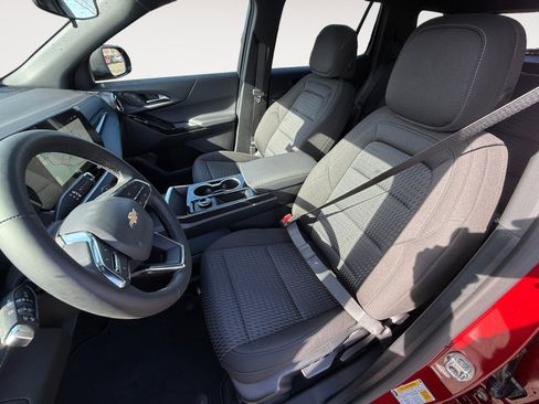 New 2026 Chevrolet Equinox LT image 10