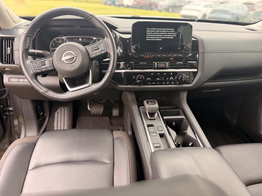 Certified 2025 Nissan Pathfinder SL w/ SL Premium Package FWD image 12
