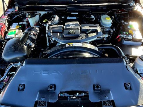 Used 2018 RAM 2500 Laramie w/ Convenience Group image 9