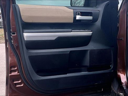 Used 2016 Toyota Tundra Limited w/ Limited Premium Package image 18