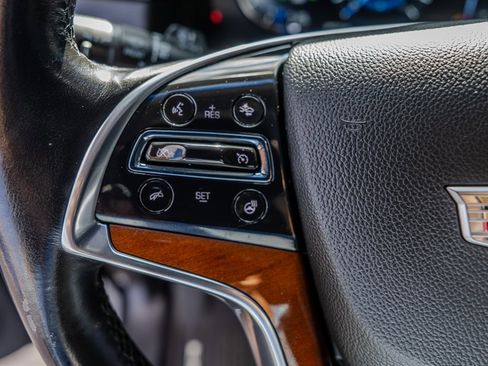 Used 2016 Cadillac Escalade Luxury image 16