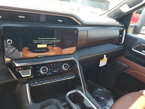 New 2026 GMC Sierra 2500 Denali Ultimate image 28