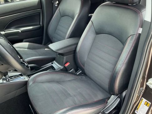 Used 2024 Mitsubishi Outlander Sport AWD image 32