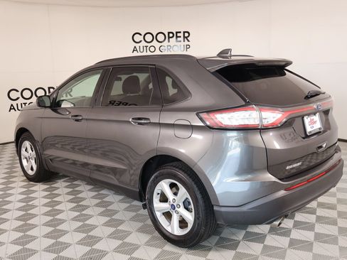 Used 2018 Ford Edge SE FWD image 21