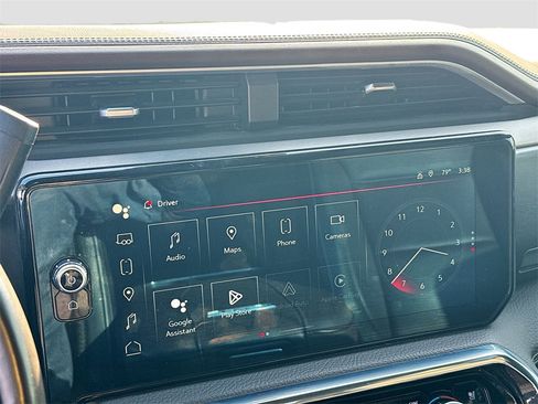 Used 2024 GMC Sierra 3500 Denali w/ Denali Reserve Package image 16