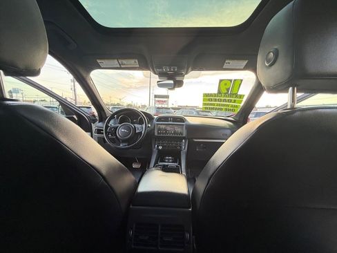 Used 2019 Jaguar F-PACE Premium AWD/4WD image 21