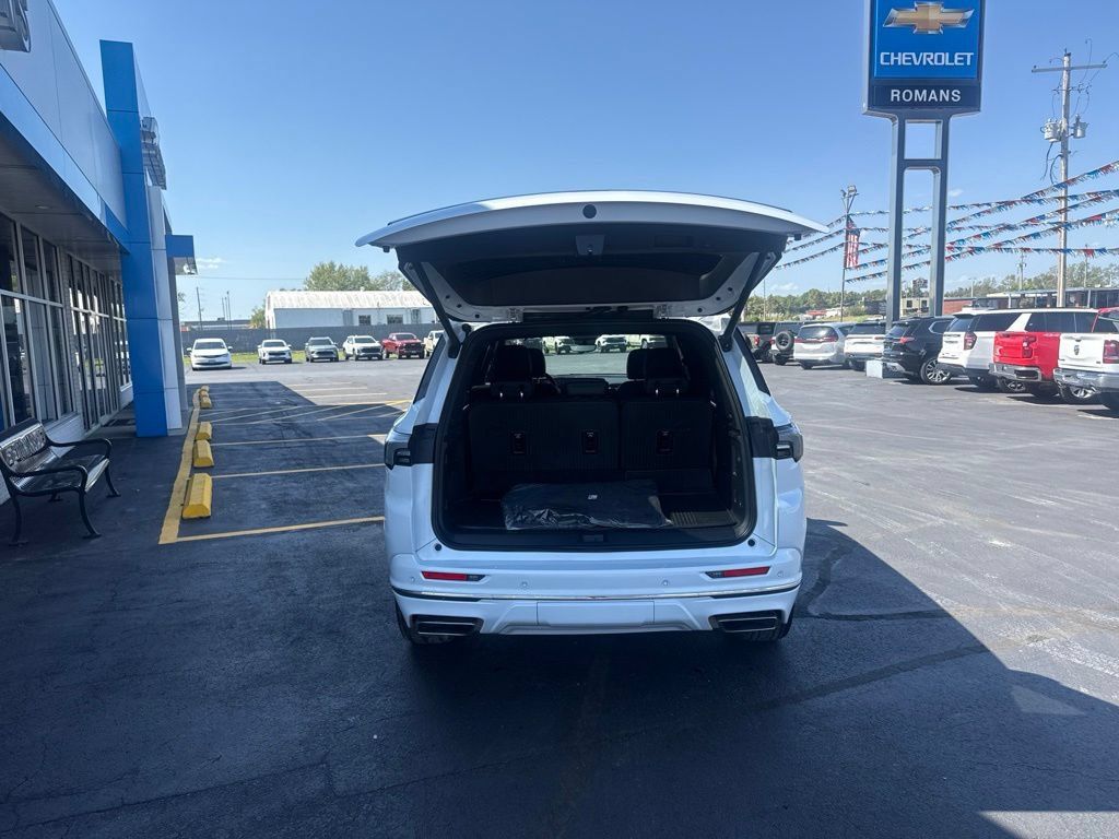 Used 2026 Buick Enclave Avenir w/ Super Cruise Package AWD/4WD image 6