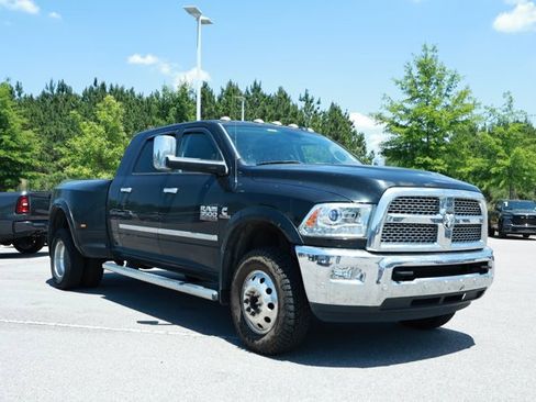Used 2017 RAM 3500 Laramie AWD/4WD image 2