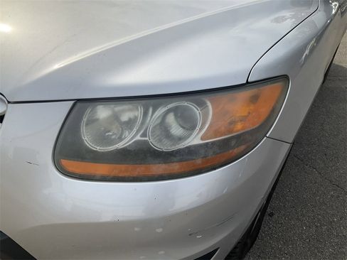 Used 2011 Hyundai Santa Fe Limited image 9