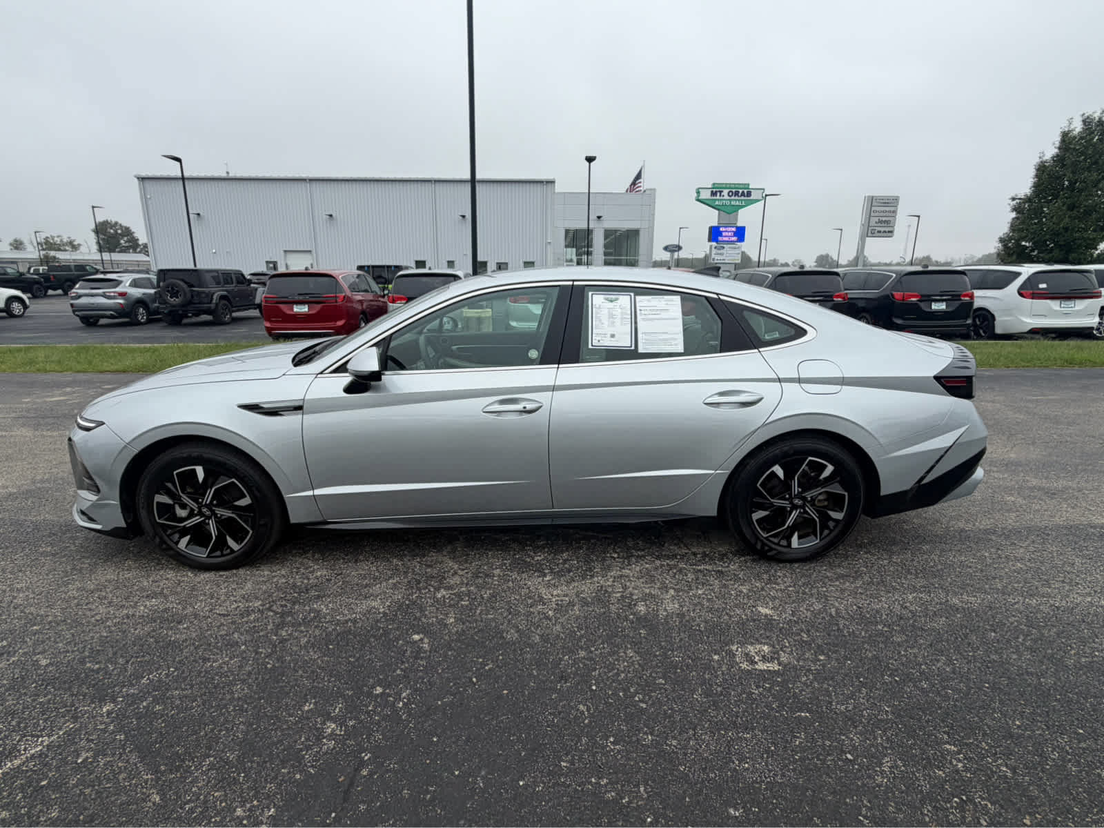 Used 2025 Hyundai Sonata SEL FWD image 11