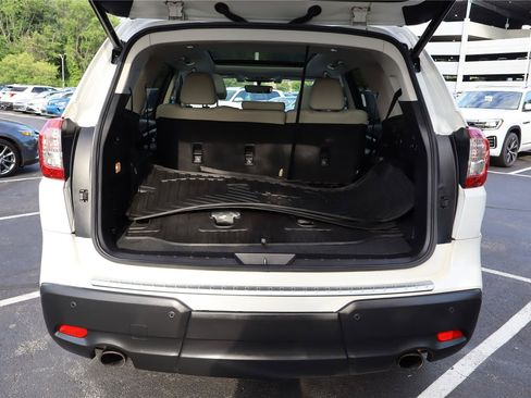 Used 2021 Subaru Ascent Limited w/ Technology Package AWD/4WD image 4