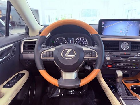 Certified 2022 Lexus RX 350 FWD w/ Premium Package image 17