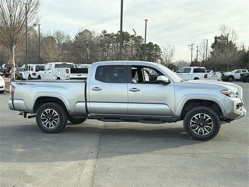 Used 2022 Toyota Tacoma TRD Sport image 7