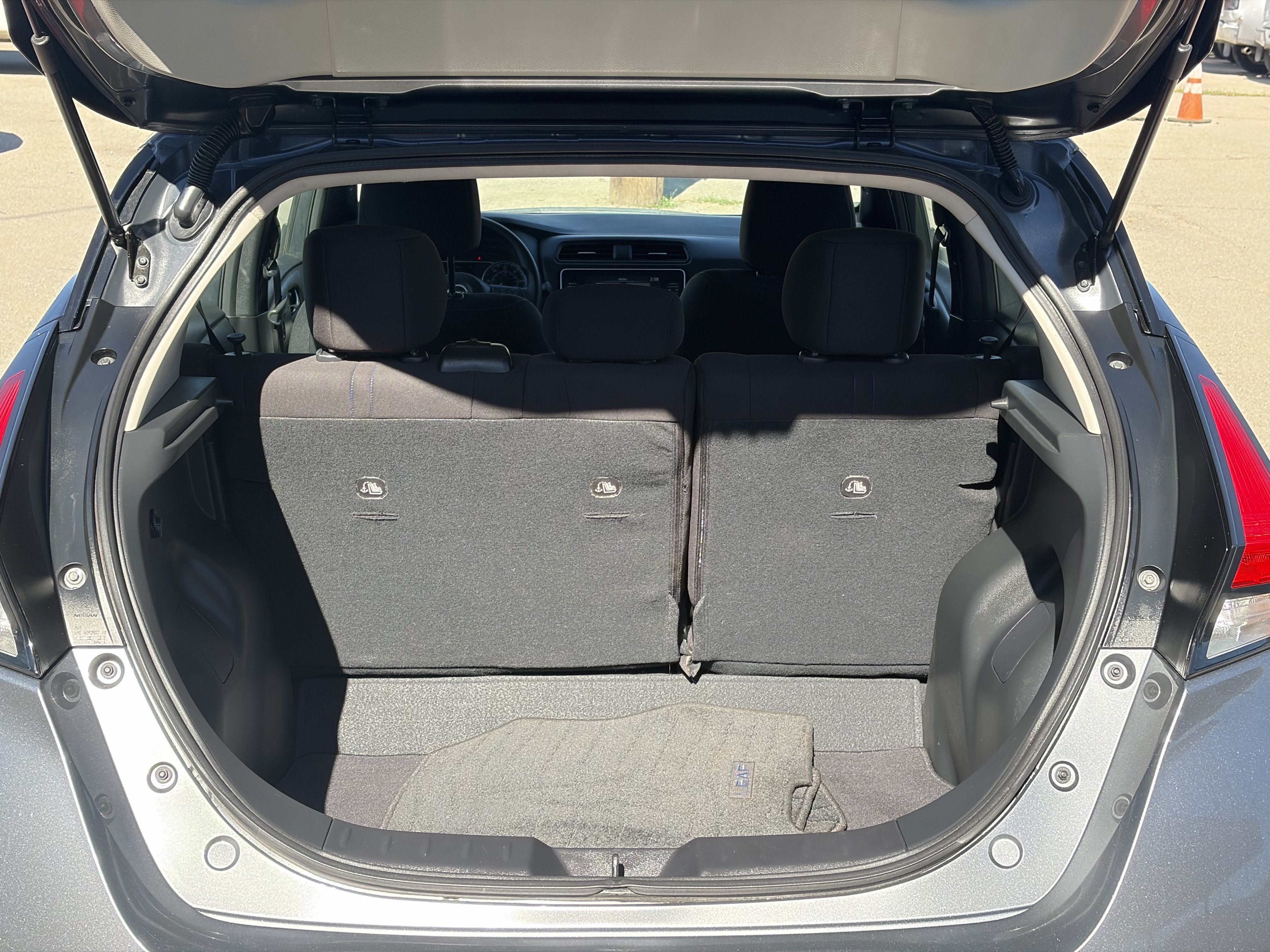 Used 2025 Nissan Leaf S FWD image 23