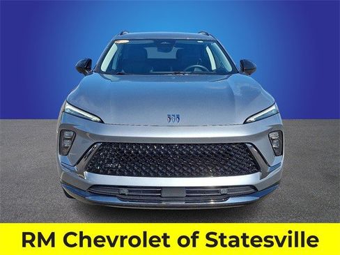 Certified 2025 Buick Envision Sport Touring image 2